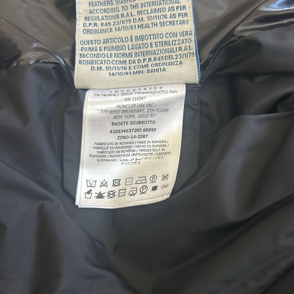 Moncler Size 4 quilted down jacket - Picture 10 of 16